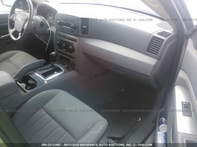 1J4GS48K35C632934 - 2005 JEEP GRAND CHEROKEE LAREDO/COLUMBIA/FREEDOM 银色 照片 5