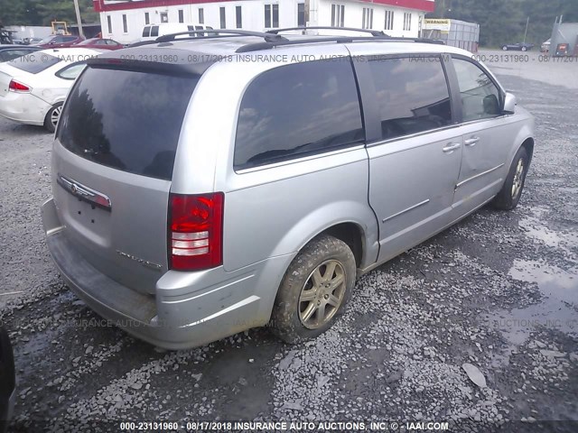2A8HR54159R637597 - 2009 CHRYSLER TOWN & COUNTRY TOURING SILVER photo 4