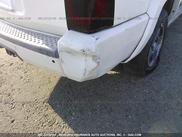 1J8HH48N56C133176 - 2006 JEEP COMMANDER WHITE photo 6