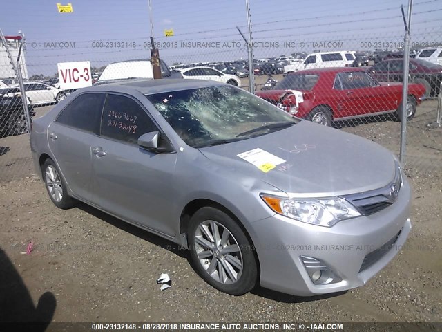 4T4BF1FK6CR250024 - 2012 TOYOTA CAMRY SE/LE/XLE ვერცხლისფერი ფოტო 1