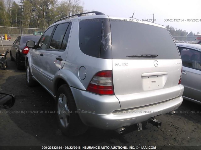 4JGAB74E1YA204112 - 2000 MERCEDES-BENZ ML 55 SILVER photo 3