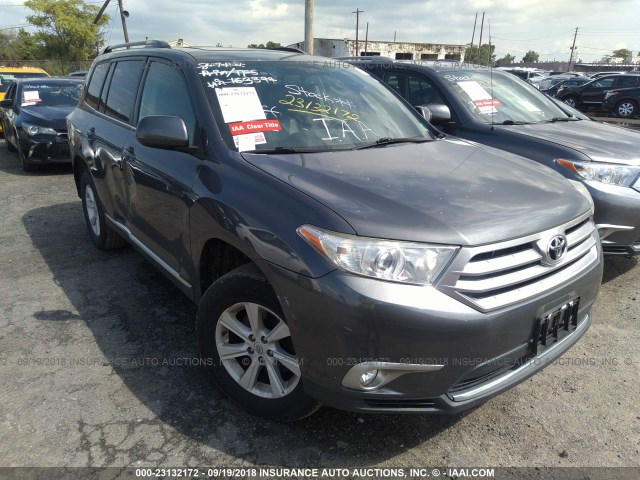 5TDBK3EH8CS163399 - 2012 TOYOTA HIGHLANDER SE GRAY photo 1