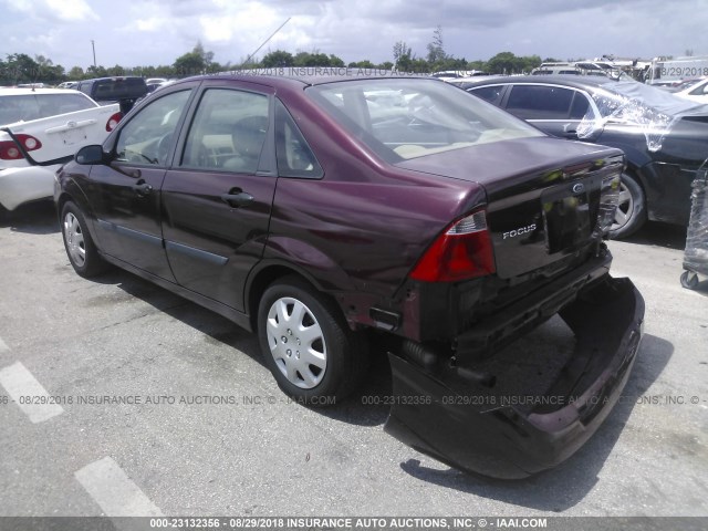 1FAFP34N76W142175 - 2006 FORD FOCUS ZX4 RED photo 3