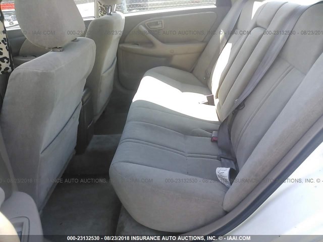 JT2BF28K8W0102415 - 1998 TOYOTA CAMRY LE/XLE WHITE photo 8
