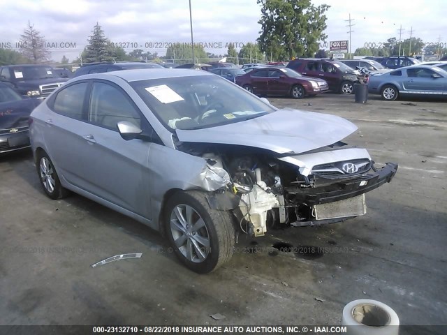 KMHCU4AE6DU275000 - 2013 HYUNDAI ACCENT GLS/SE SILVER photo 1