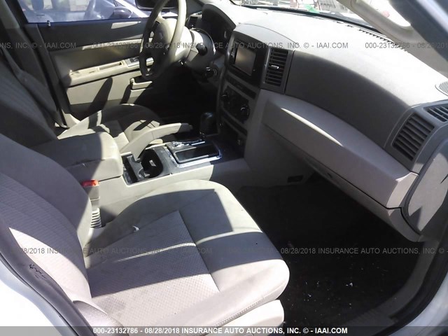 1J4GR48K75C605814 - 2005 JEEP GRAND CHEROKEE LAREDO/COLUMBIA/FREEDOM 白色 照片 5