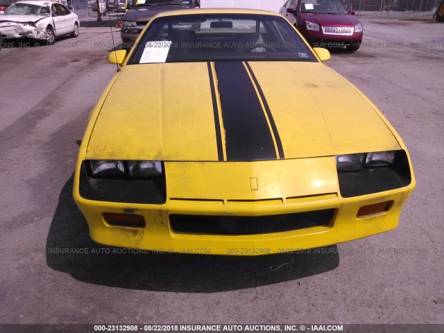 1G1FP87H0FN171836 - 1985 CHEVROLET CAMARO YELLOW photo 6