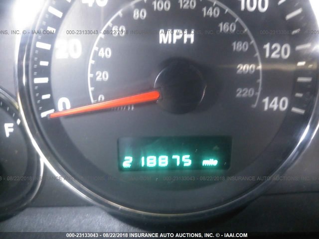 1J8HG48K17C570277 - 2007 JEEP COMMANDER GRAY photo 7