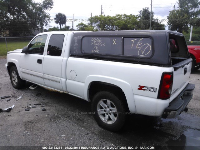 1GCEK19BX6Z226853 - 2006 CHEVROLET SILVERADO K1500 WHITE photo 3