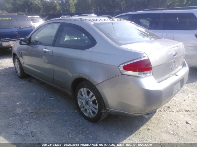 1FAHP33N68W102229 - 2008 FORD FOCUS SE/SEL/SES GRAY photo 3