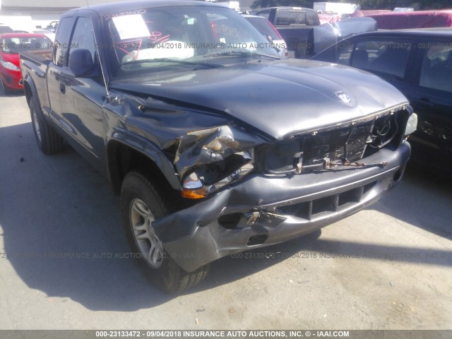 1B7GG32N32S644877 - 2002 DODGE DAKOTA SPORT/RT GRAY photo 6