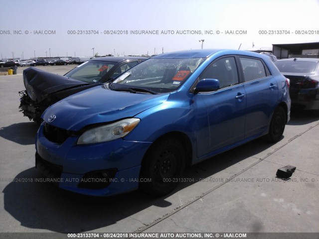 2T1KE40E59C028232 - 2009 TOYOTA COROLLA MATRIX S BLUE photo 2