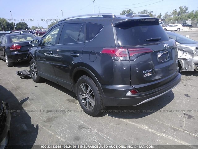 JTMRFREV1JJ736665 - 2018 TOYOTA RAV4 ADVENTURE/XLE 灰色 照片 3