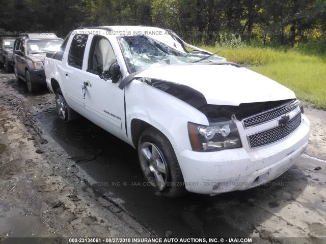 3GNMCFE07CG136525 - 2012 CHEVROLET AVALANCHE LT WHITE photo 1