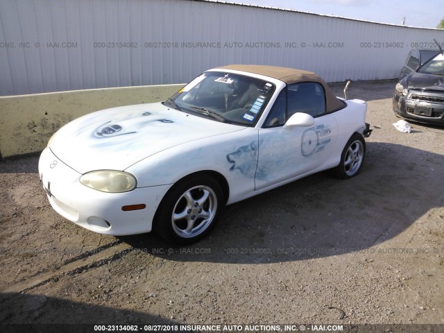 JM1NB353110208958 - 2001 MAZDA MX-5 MIATA LS WHITE photo 2