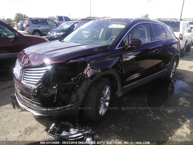 5LMCJ2C9XHUL71034 - 2017 LINCOLN MKC SELECT MAROON photo 2