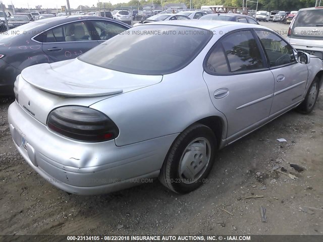 1G2WK52J82F104618 - 2002 PONTIAC GRAND PRIX SE ვერცხლისფერი ფოტო 4