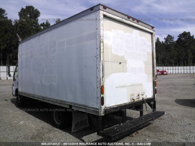 J8DC4B14047010828 - 2004 GMC W4500 W45042 WHITE photo 3