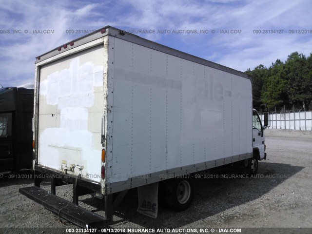 J8DC4B14047010828 - 2004 GMC W4500 W45042 WHITE photo 4