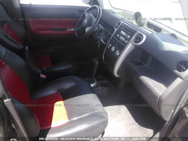 JTLKT324864083569 - 2006 TOYOTA SCION XB Schwarz Foto 5