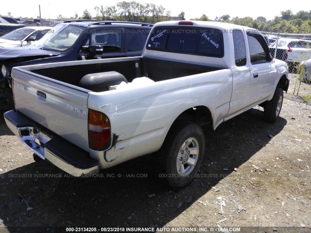 4TAWM72N4YZ611331 - 2000 TOYOTA TACOMA XTRACAB SILVER photo 4