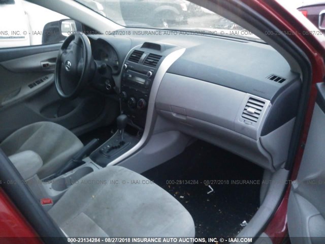 5YFBU4EE9DP205188 - 2013 TOYOTA COROLLA S/LE RED photo 5