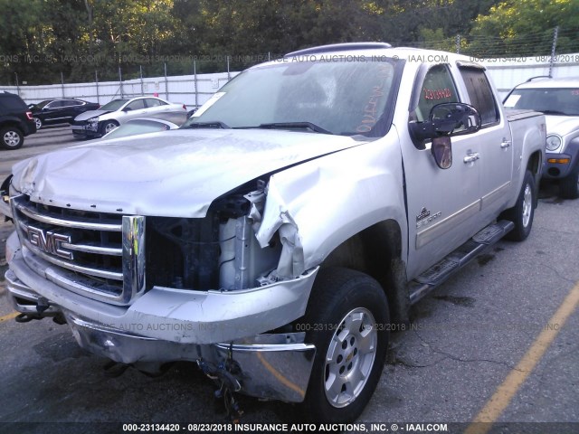 3GTP2VE7XDG369056 - 2013 GMC SIERRA K1500 SLE SILVER photo 2