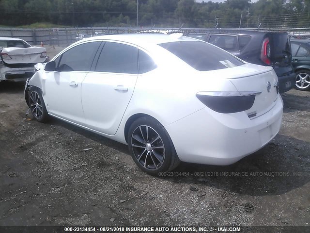 1G4PW5SK3G4164687 - 2016 BUICK VERANO SPORT TOURING WHITE photo 3