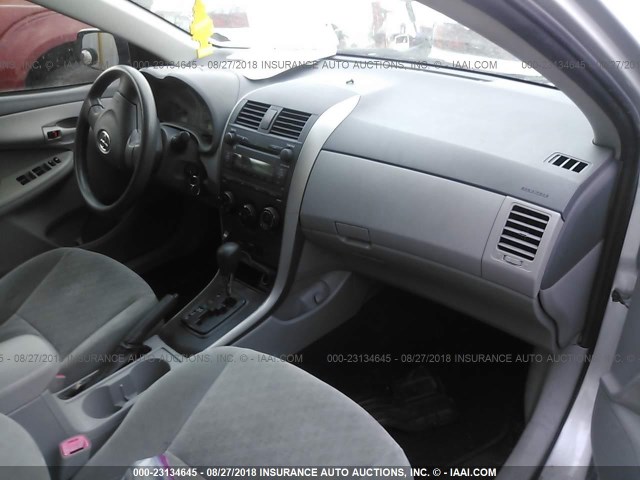 JTDBL40E09J013051 - 2009 TOYOTA COROLLA LE/XLE SILVER photo 5