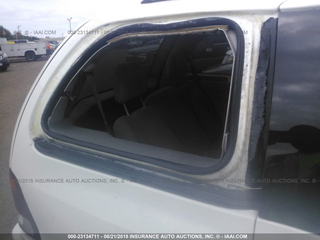 2FMZA51452BA62753 - 2002 FORD WINDSTAR LX WHITE photo 6