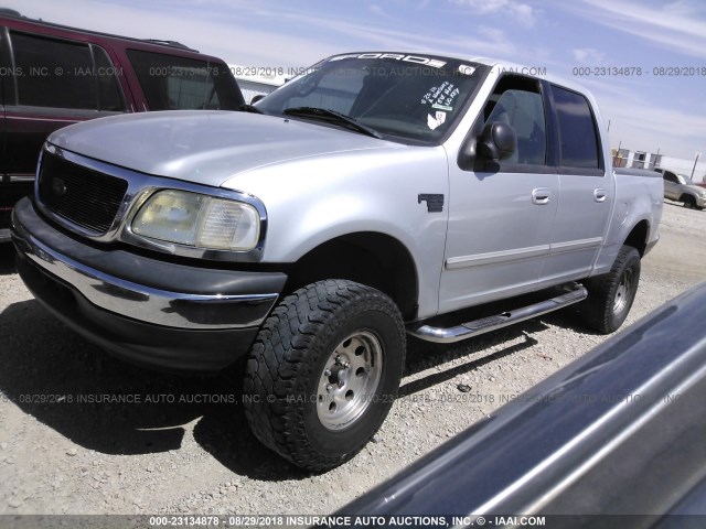 1FTRW07W51KD86405 - 2001 FORD F150 SUPERCREW SILVER photo 2