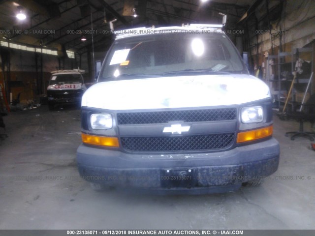 1GCFG15X791153595 - 2009 CHEVROLET EXPRESS G1500  WHITE photo 6