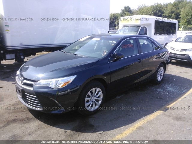 4T4BF1FKXFR494036 - 2015 TOYOTA CAMRY LE/XLE/SE/XSE BLACK photo 2