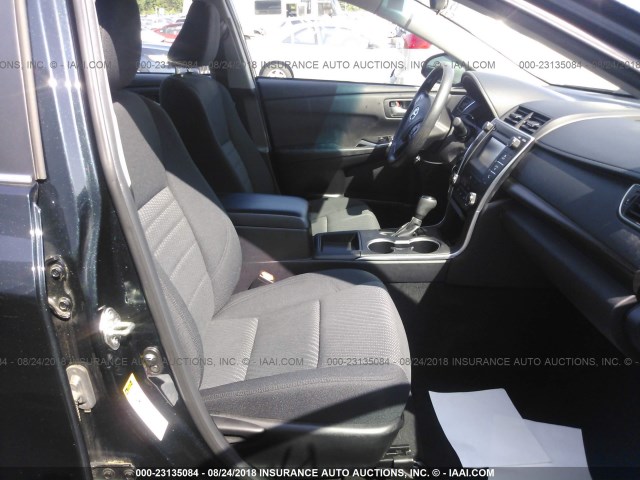 4T4BF1FKXFR494036 - 2015 TOYOTA CAMRY LE/XLE/SE/XSE BLACK photo 5