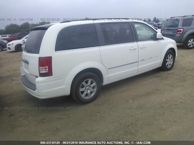 2A4RR5D15AR369595 - 2010 CHRYSLER TOWN & COUNTRY TOURING WHITE photo 4