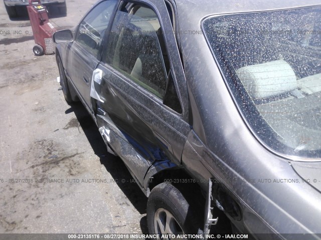 JT2BF22K3W0126002 - 1998 TOYOTA CAMRY CE/LE/XLE 棕色 照片 6