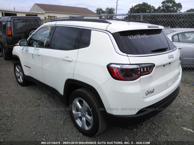 3C4NJDBB7JT284806 - 2018 JEEP COMPASS LATITUDE Weiß Foto 3