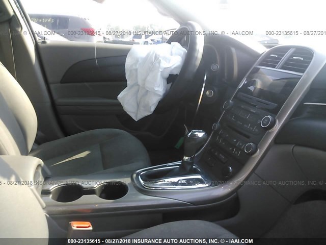 1G11B5SA8DF201805 - 2013 CHEVROLET MALIBU LS თეთრი ფოტო 5