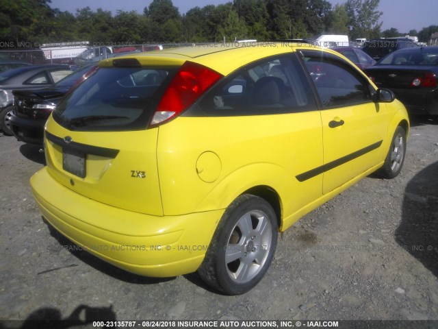 3FAFP31373R106133 - 2003 FORD FOCUS ZX3 YELLOW photo 4