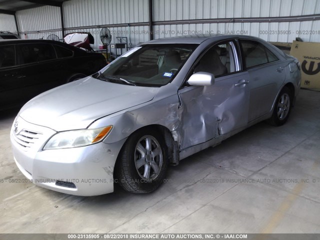 4T1BE46K37U505135 - 2007 TOYOTA CAMRY NEW GENERAT CE/LE/XLE/SE SILVER photo 2