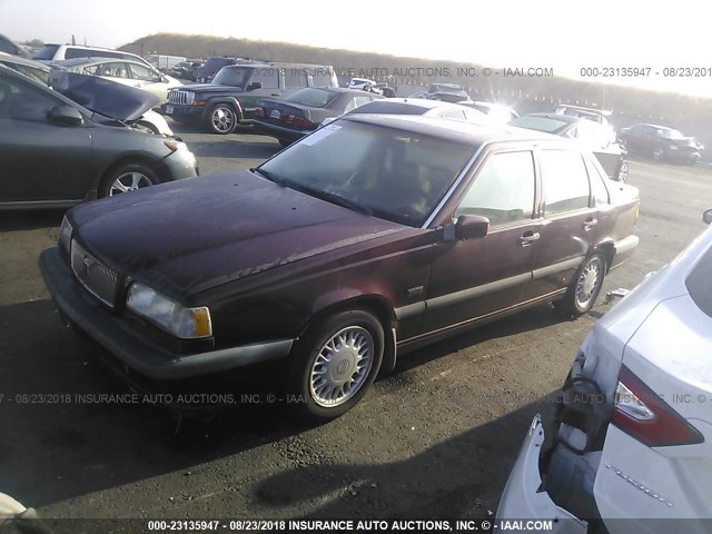 YV1LS5526R2124624 - 1994 VOLVO 850 MAROON photo 2