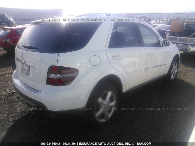 4JGBB86E38A359624 - 2008 MERCEDES-BENZ ML 350 WHITE photo 4