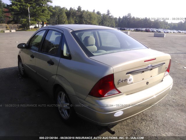 1FAFP34P12W233437 - 2002 FORD FOCUS SE/SE COMFORT GOLD photo 3