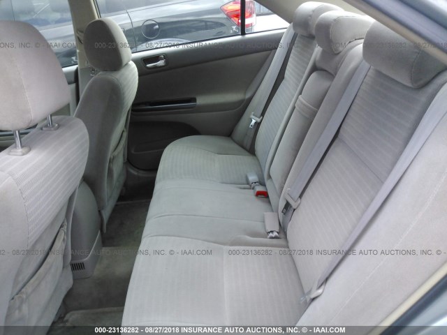 4T1BE30K85U554850 - 2005 TOYOTA CAMRY LE/XLE/SE Сұр фото 8