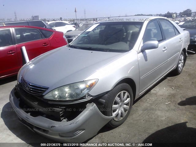 4T1BE32K26U163160 - 2006 TOYOTA CAMRY LE/XLE/SE Gümüş foto 2