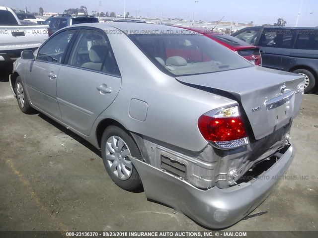 4T1BE32K26U163160 - 2006 TOYOTA CAMRY LE/XLE/SE Gümüş foto 3