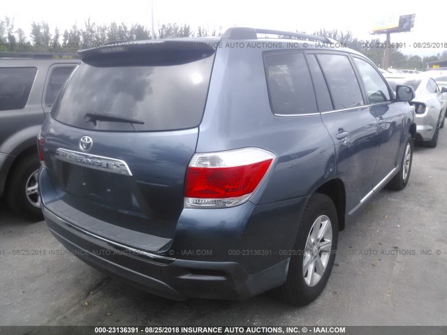 5TDZA3EH6BS014103 - 2011 TOYOTA HIGHLANDER SE BLUE photo 4