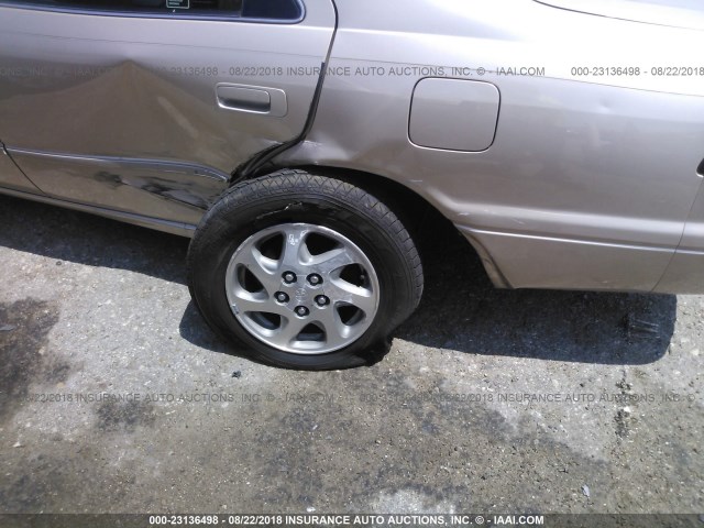 JT2BF22K2X0196074 - 1999 TOYOTA CAMRY LE/XLE 棕色 照片 6