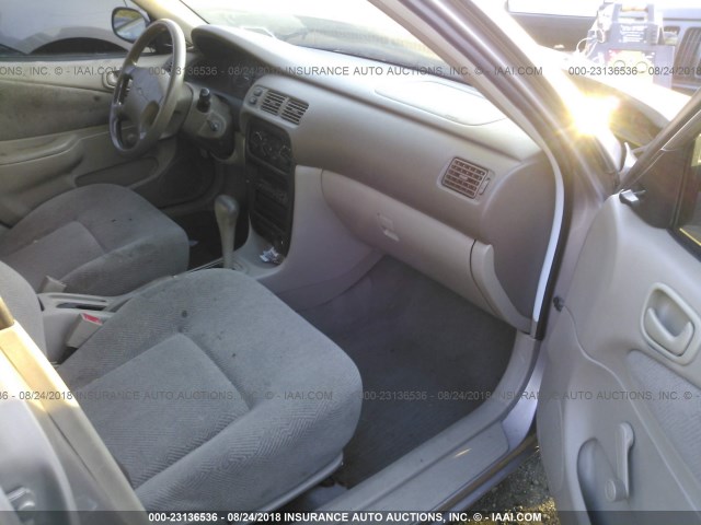 1Y1SK5281YZ406374 - 2000 CHEVROLET GEO PRIZM LSI 棕色 照片 5