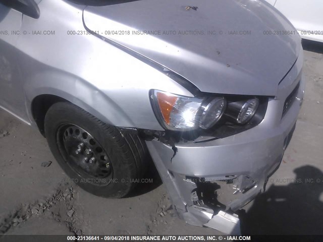 1G1JB6SG5F4142611 - 2015 CHEVROLET SONIC LS SILVER photo 6